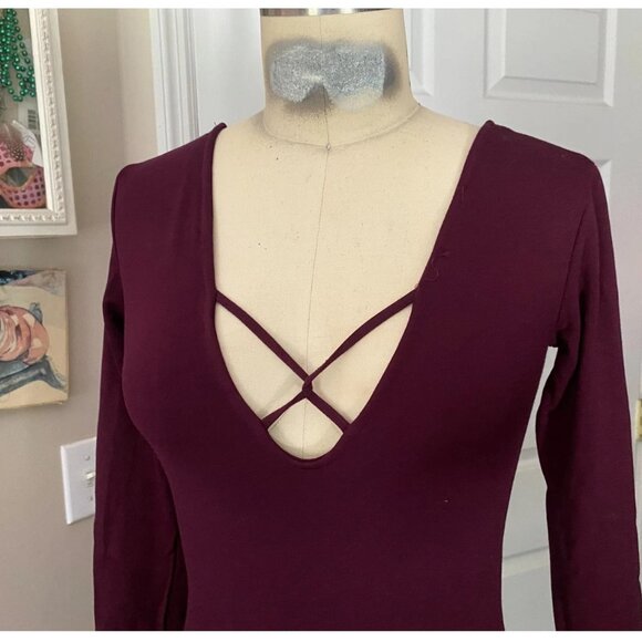 FOREVER 21 Wine Burgundy Stretch Lace up L/Slv Bodysuit Blouse Shirt *SMALL* B70 - Picture 2 of 4